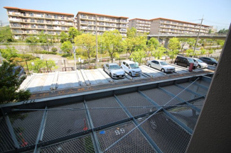 【駐車場】