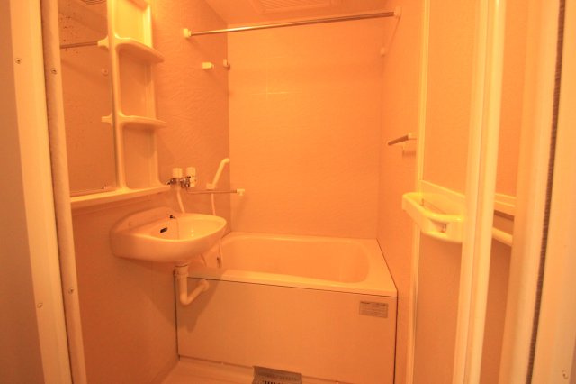 フローラルこさか(近畿大学一人暮らし)の浴室