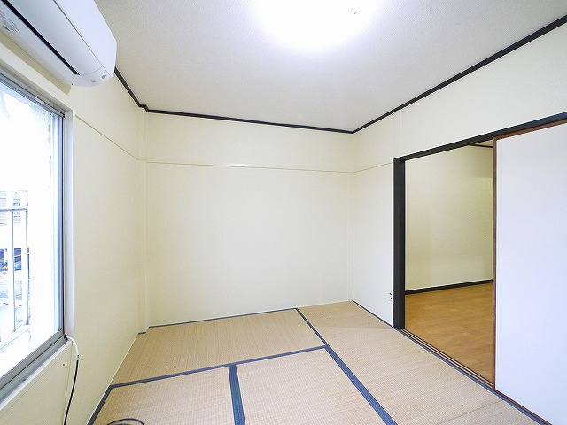西ノ京ハイツの和室
