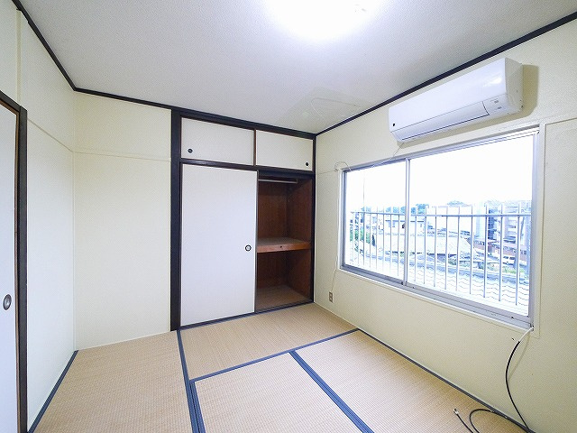 西ノ京ハイツの和室