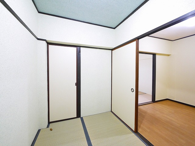 西ノ京ハイツの和室