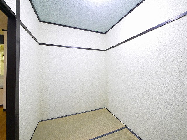 西ノ京ハイツの和室