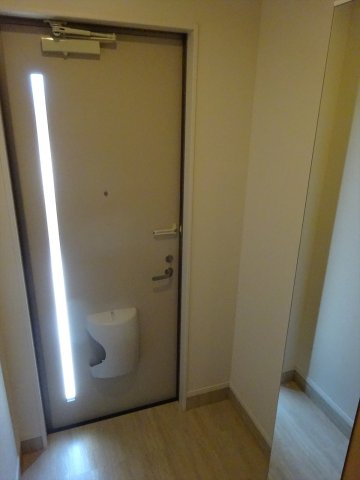 サンハイツ西条東の玄関