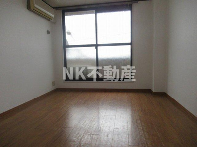 【寝室】 | 大宝小阪本町ル・グラン（河内小阪賃貸） | 洋室です