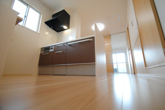 WITH THE LIGHTの居間・リビング|内装イメージ：同物件別室