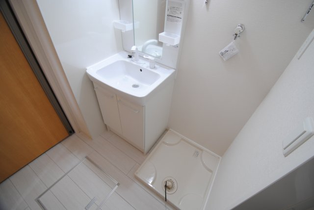 WITH THE LIGHTの洗面所|内装イメージ：同物件別室