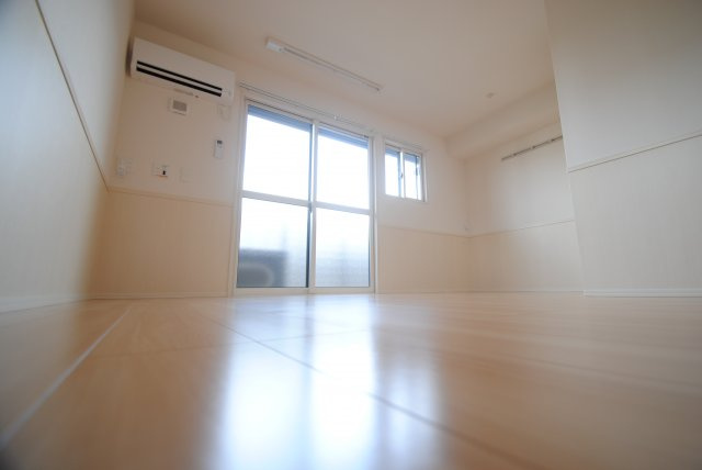 WITH THE LIGHTの洋室|内装イメージ：同物件別室