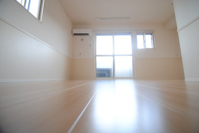 WITH THE LIGHTの洋室|内装イメージ：同物件別室