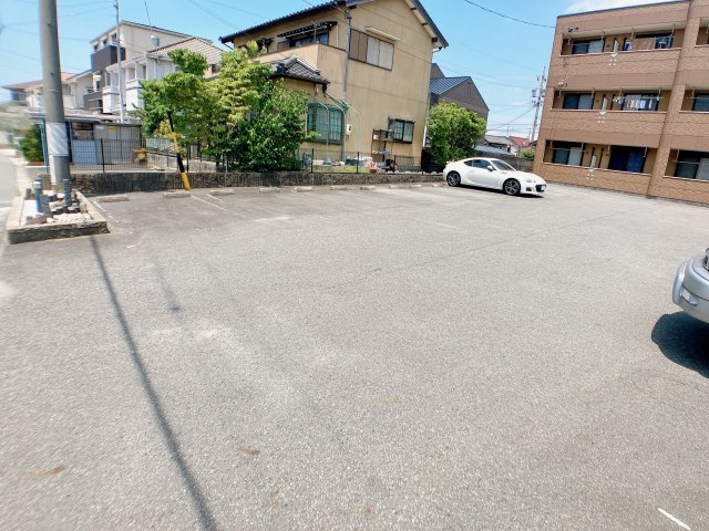 グランドソレイユの駐車場