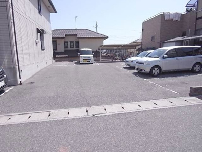 【駐車場】 | ヴァンコリーヌ | 駐車場