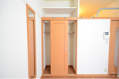 【居間・リビング】 | レストローズ | 同タイプ室内