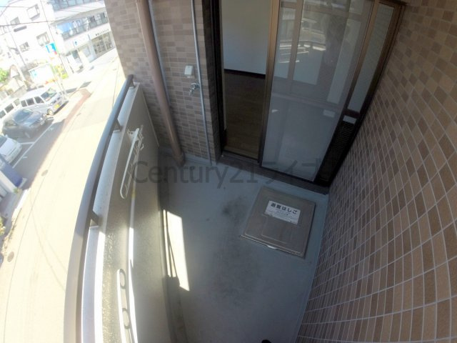 【バルコニー】 | リアライズ逆瀬川