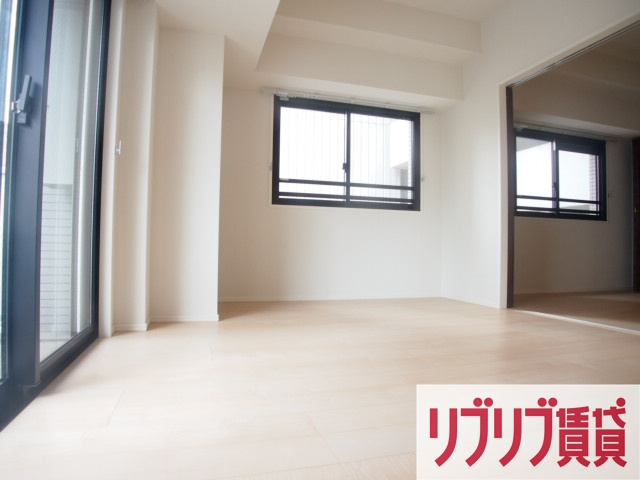 千葉中央・大庄マンションの居間・リビング