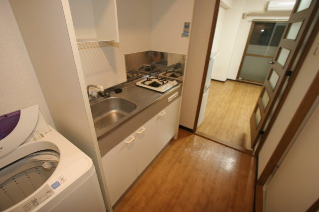 ファミール中野１のキッチン