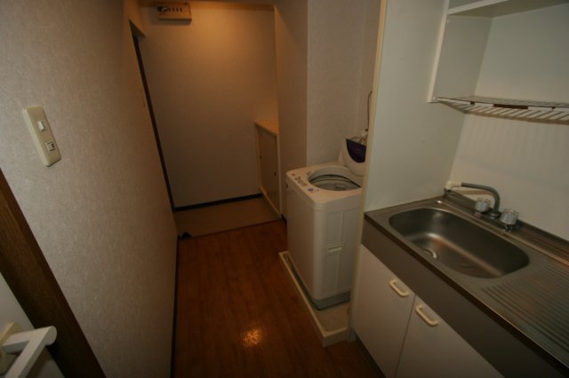 ファミール中野１のキッチン