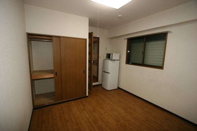 ファミール中野１の洋室