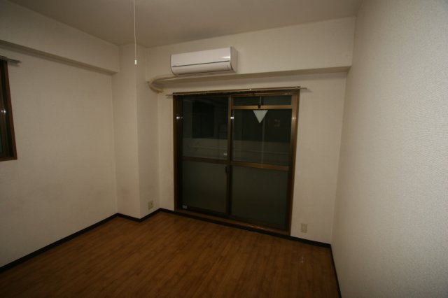 ファミール中野１の洋室