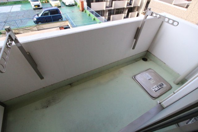 【バルコニー】 | タカマツ神戸駅南通