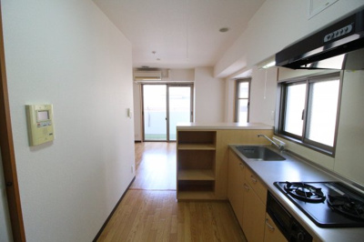 【内装】 | タカマツ神戸駅南通