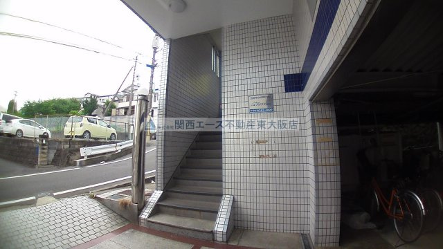 【エントランス】 | 野崎KS