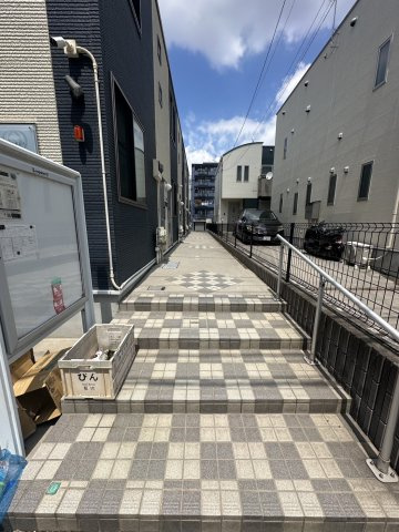 クレストハウスⅡのエントランス