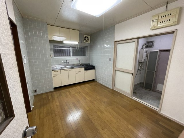 緑ヶ丘中町貸家のキッチン