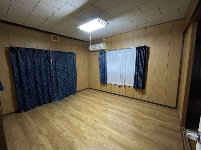 緑ヶ丘中町貸家の子供部屋