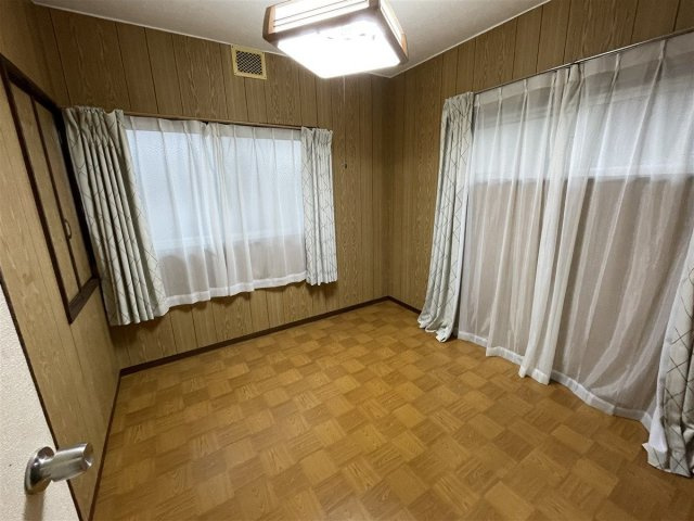 緑ヶ丘中町貸家の寝室