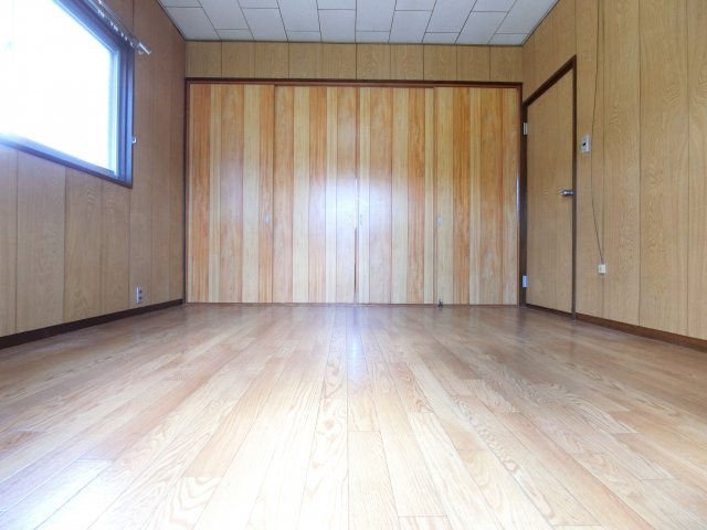 緑ヶ丘中町貸家の寝室