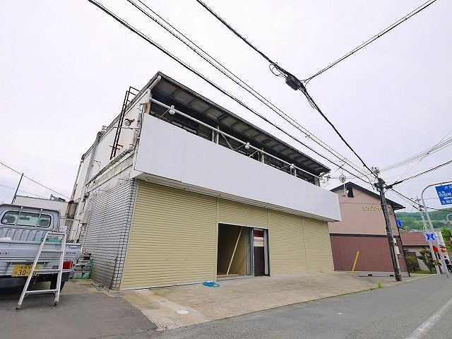 俵口町貸店舗の外観