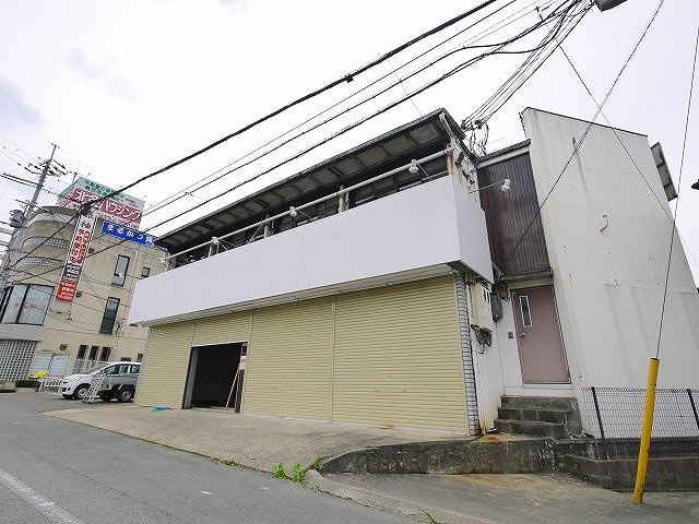 俵口町貸店舗の外観