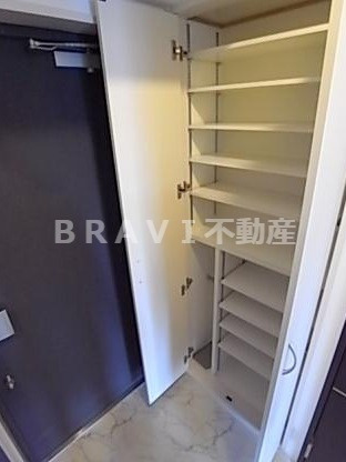 アーバネックス谷町　BRAVI不動産の収納|【アーバネックス谷町】ちょっとした収納スペースも充実しています