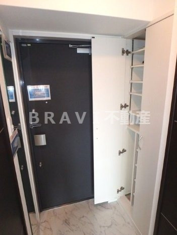 アーバネックス谷町　BRAVI不動産の玄関|【アーバネックス谷町】落ち着いた玄関です