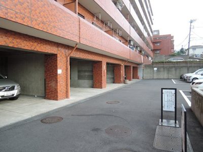 【駐車場】 | ライオンズマンション片倉町 | 待ち時間が無い自走式駐車場。