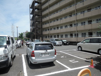 【駐車場】