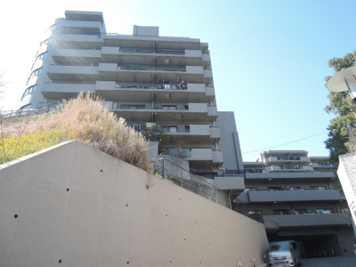 【外観】 | ヒルトップ横浜東寺尾 | 1階住戸の為、小さなお子様がいるご家族も安心して生活する事が出来ます♪ペット飼育可♪