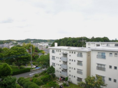 【展望】 | 麻生台団地15号棟 | バルコニーからの眺望です♪周りに視界を遮る建物がないので景色がよく見渡せます！