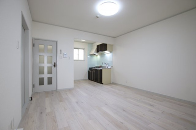 【居間・リビング】 | サマックスYUIハイツ