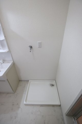 【設備】 | サマックスYUIハイツ | 室内洗濯機置場