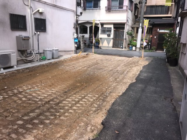 サガミ・タウン御供田１丁目の前面道路含む現地写真