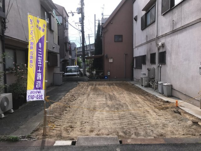 サガミ・タウン御供田１丁目の前面道路含む現地写真