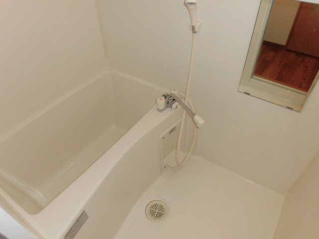CREA135の浴室