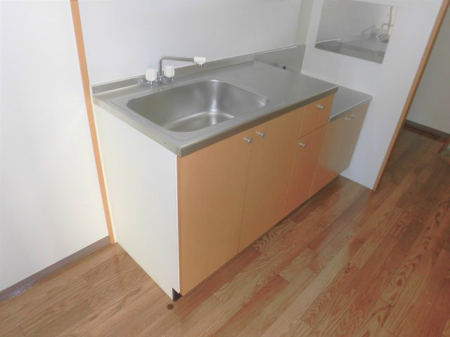 CREA135のキッチン