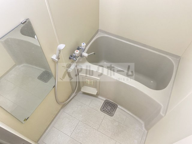 クレパレス2の浴室