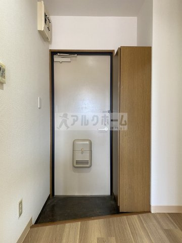 クレパレス2の玄関