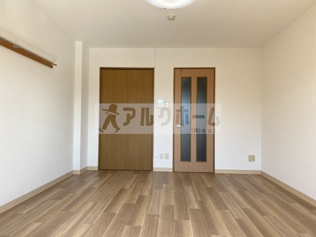 クレパレス2の居間・リビング