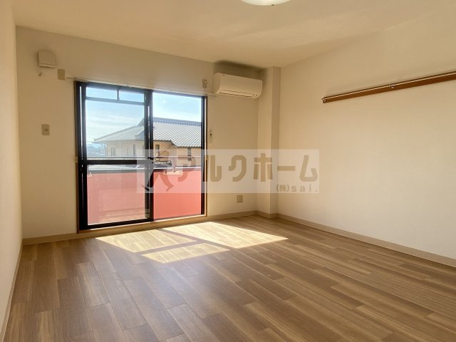 クレパレス2の居間・リビング