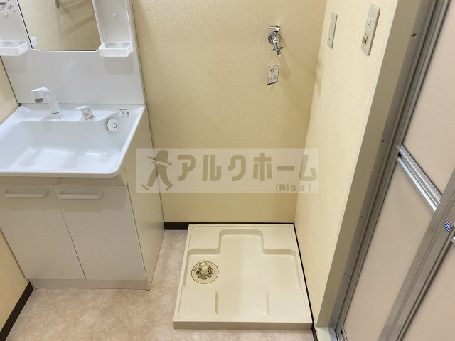 クレパレス1の洗面所