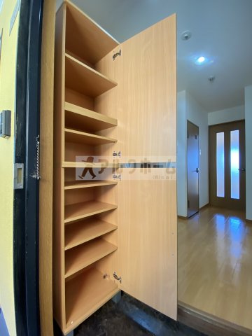 クレパレス1の玄関