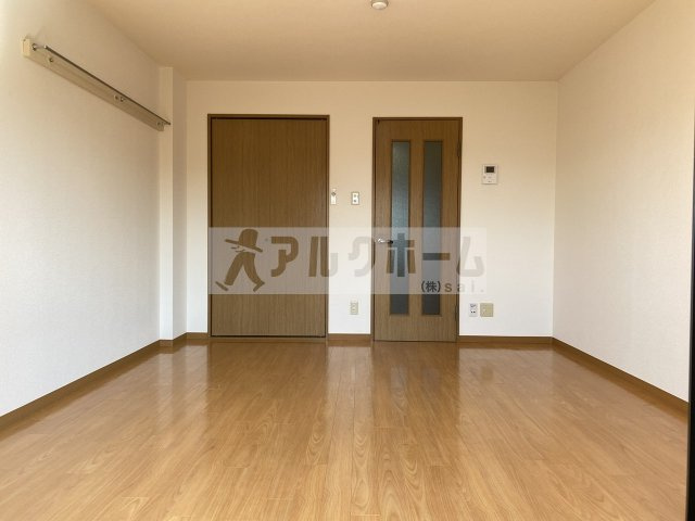 クレパレス1の居間・リビング